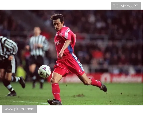 早早退役的足球巨星是谁为何选择提前告别绿茵场